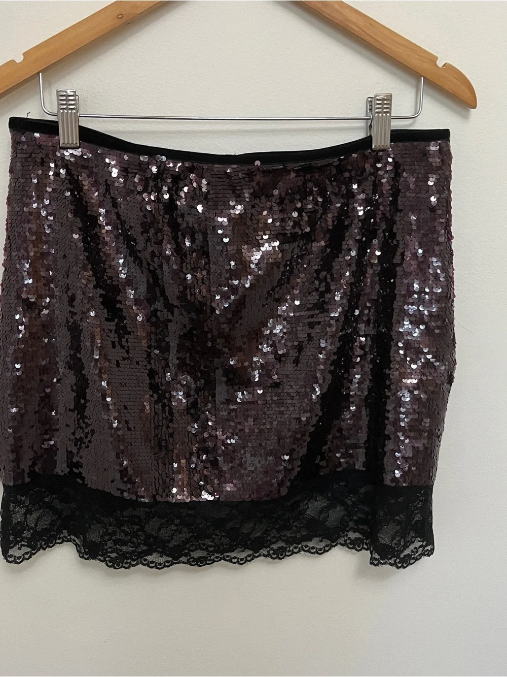 By Anthropologie Maroon Sequin Mini Skirt with Black Lace Trim Stretchy NWT